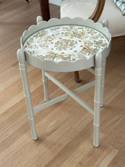 SAND SCALLOP TRAY TABLE