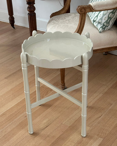 SAND SCALLOP TRAY TABLE